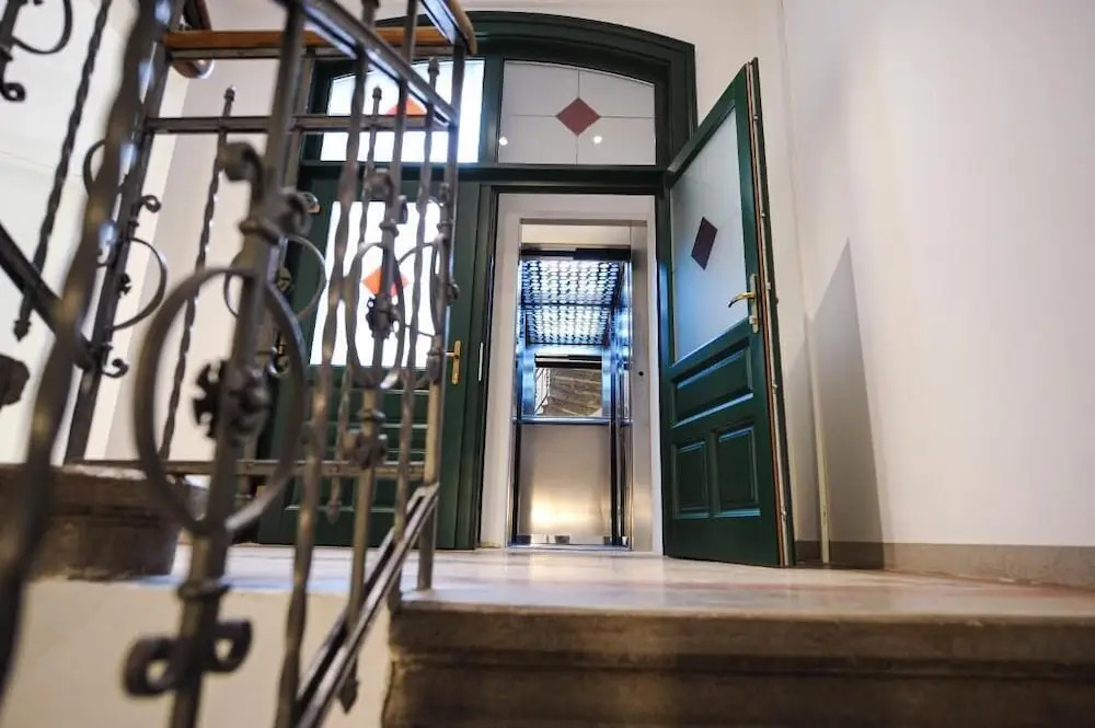 ApartHotel No6