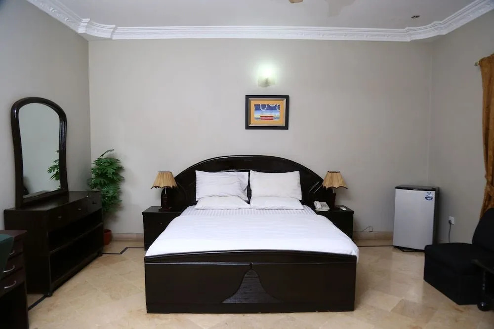 Luxury Inn