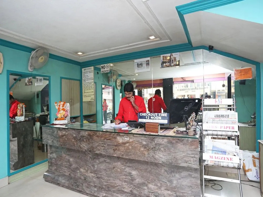 OYO 24860 Hotel Shiva International