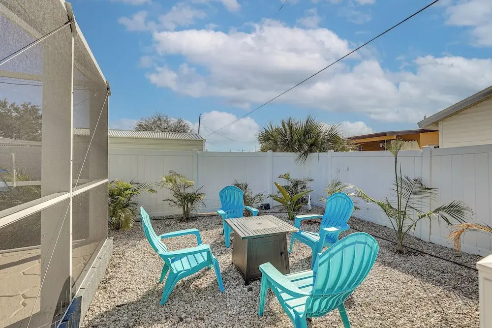 Pool Paradise! Port Charlotte Home Near Beach