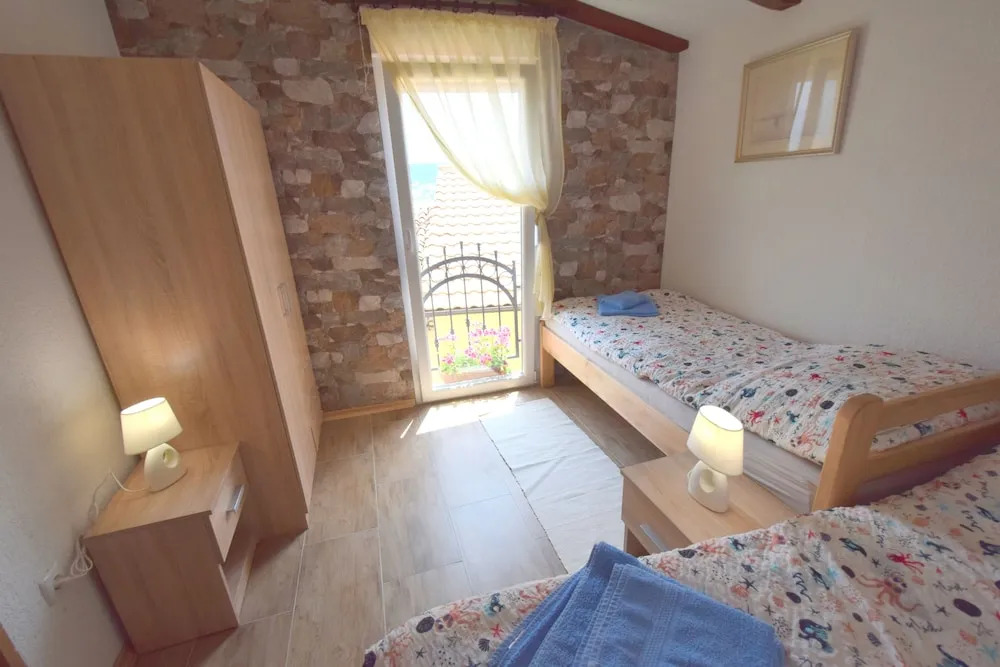Apartments Neven