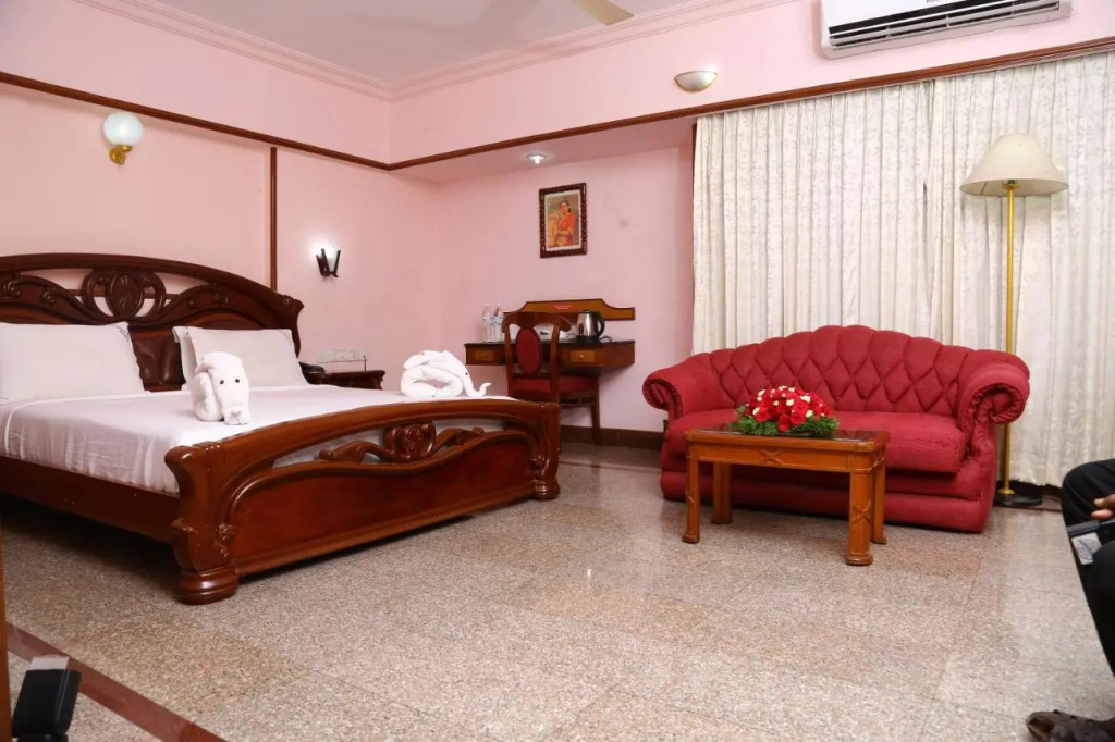 Mayura Residency