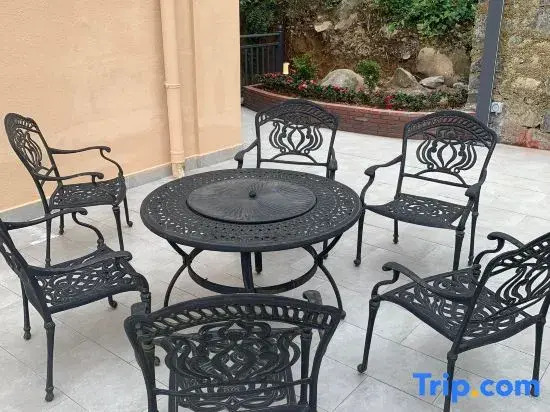 Zhuxia Guesthouse