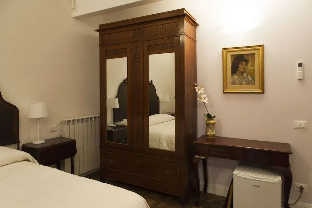 Demetra Rooms