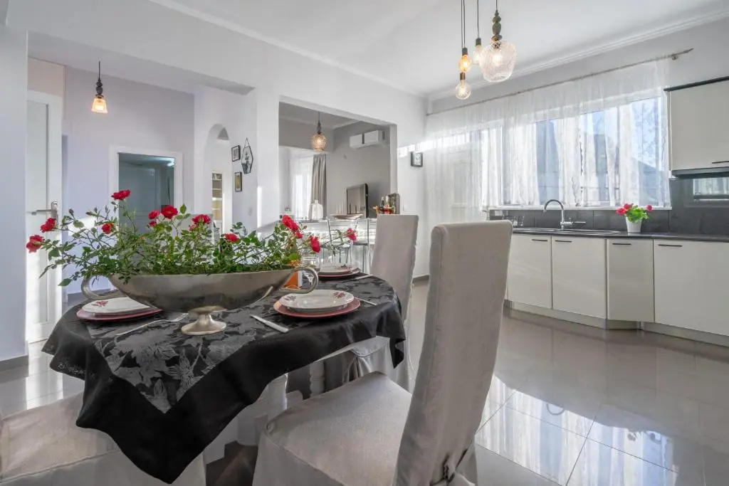 Fontana Luxury Villa Salakos With Pool Near Beach