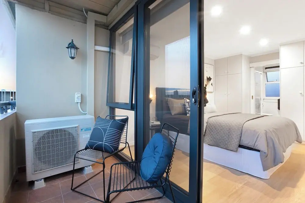 Spectacular Views South Perth1br