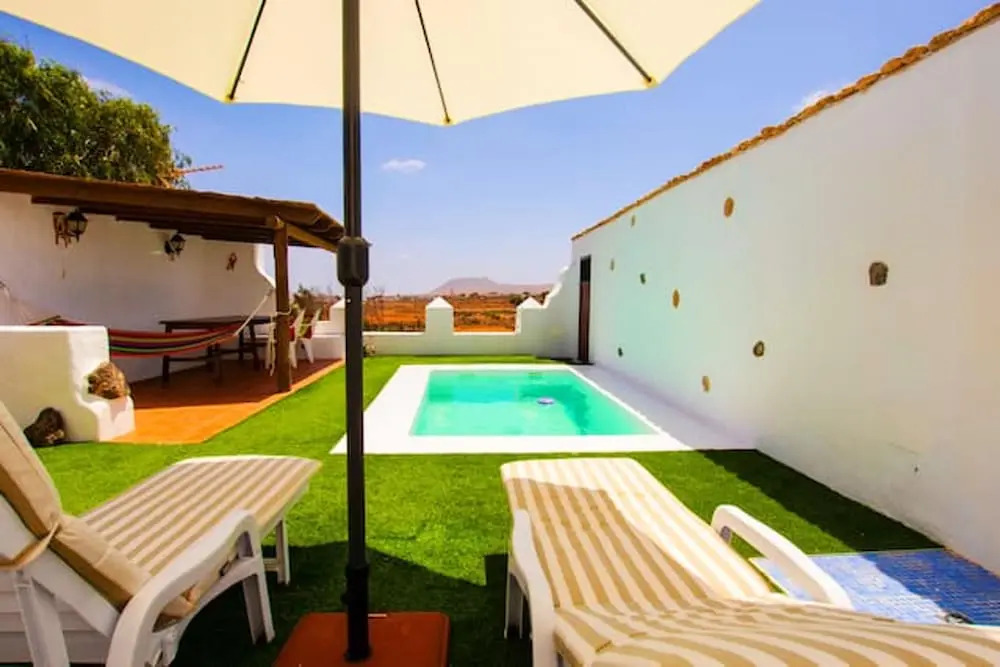 Charming Villa in Antigua with private pool