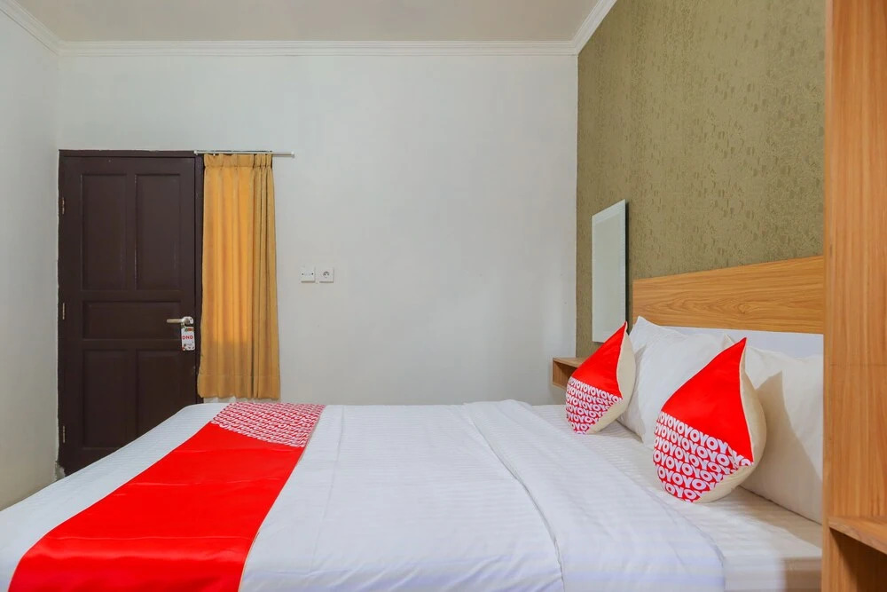 OYO 91855 Big Hotel Kendari