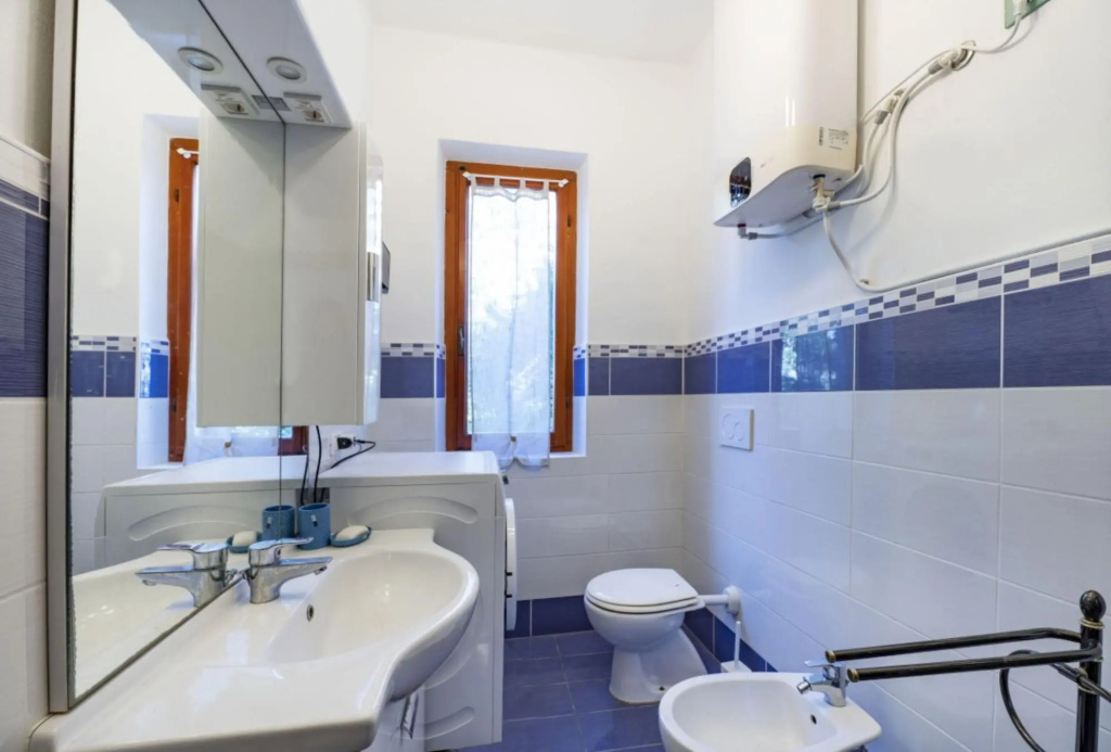 Small Villa La Scogliera del Calello with sea view in the center of the village of Pomonte, 500 mete-LA SCOGLIERA DEL CALELLO