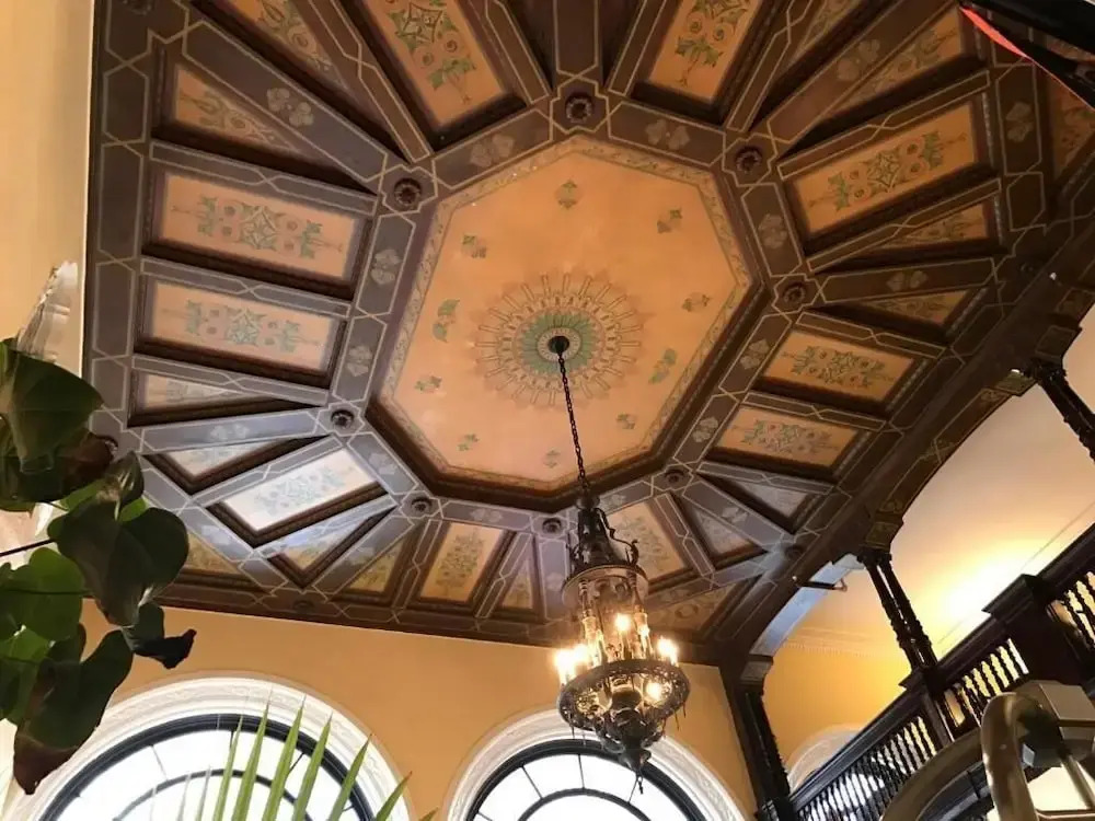 Mayflower Hotel