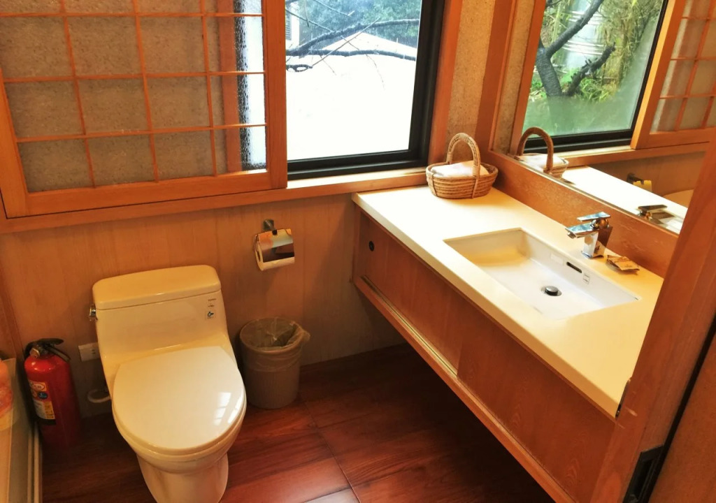Jiufen Skywater Inn