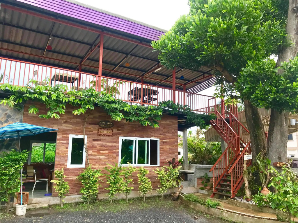 Canal Resort