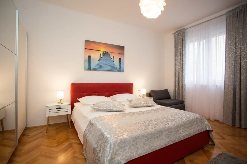 Apartment Split