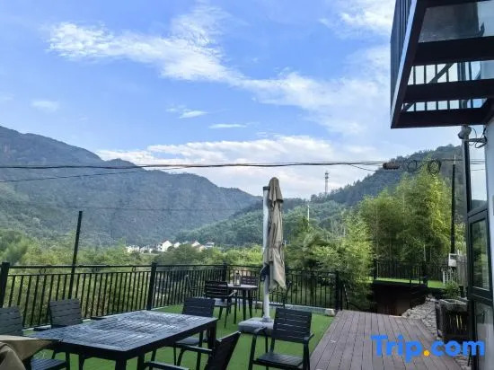 Tonglu Linyuxi Homestay