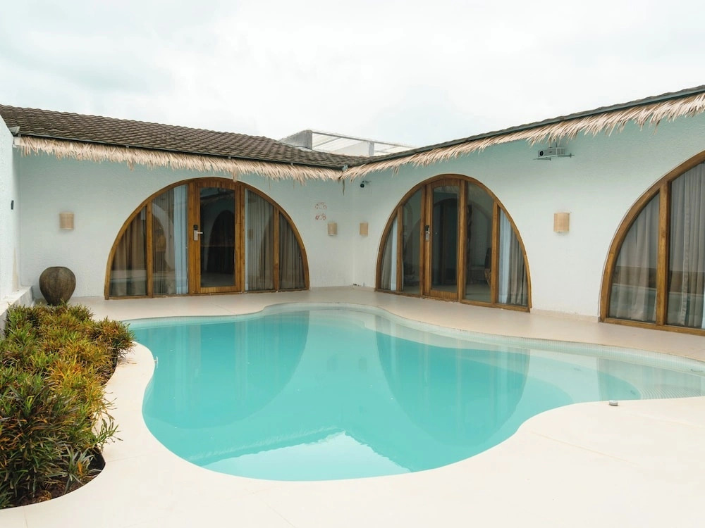 Hidden Beach Resort by Greenleaf Aqua