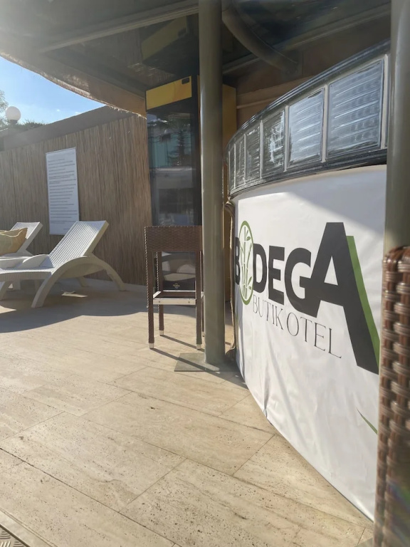 Bodega Otel