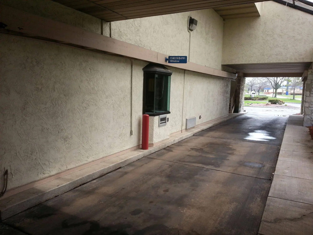 Americas Best Value Inn & Suites Monroe