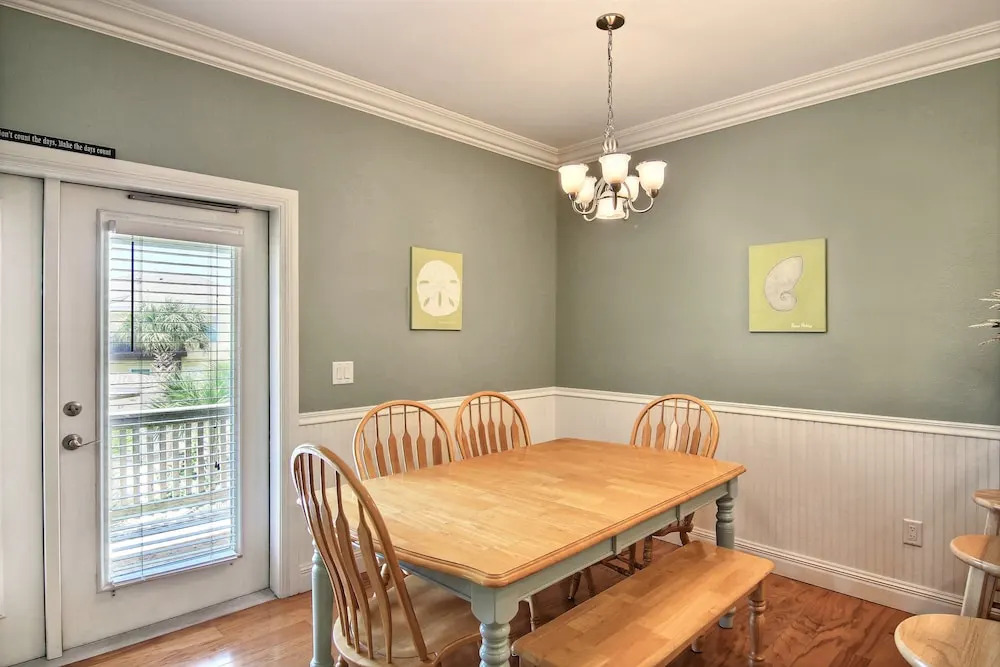 Sea Breeze 3 Bedrooms 3 Bathrooms Condo