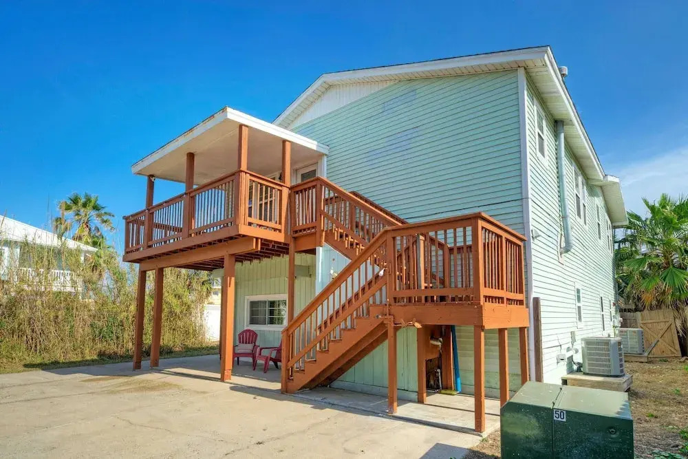Golf Cart Zone, Walk or Ride to Beach Patio + BBQ Salty Sunshine #A