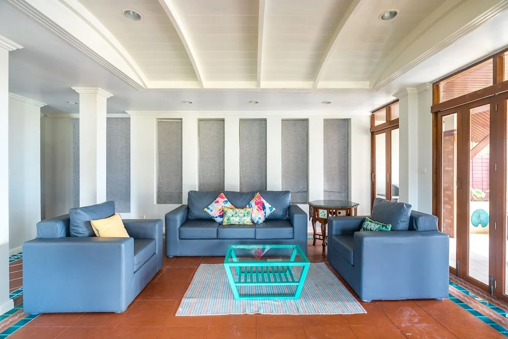 Hassippi Villa by Lofty