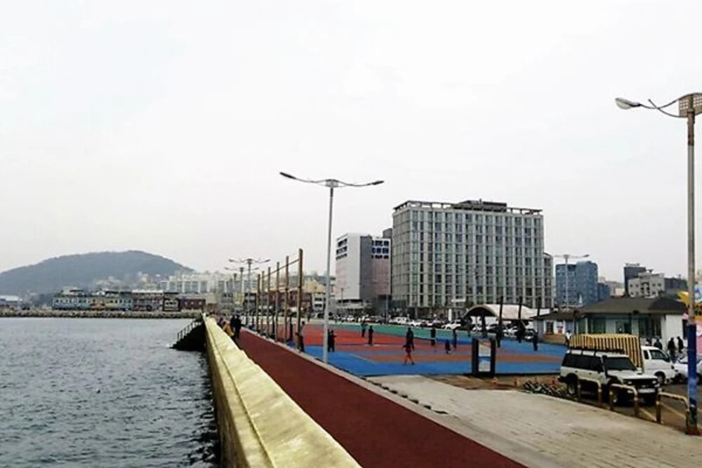 Top Island Hotel