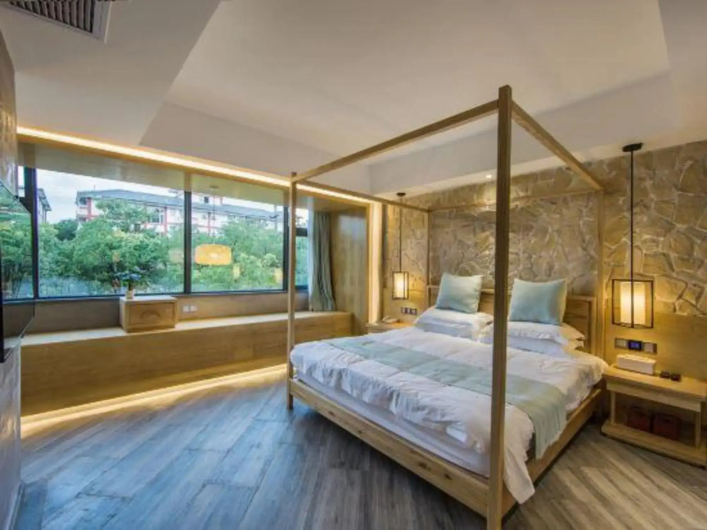 Yueming Xiaoyuan Hostel