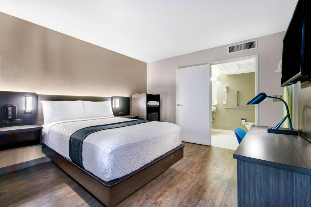 Motel 6-Issaquah, WA - Seattle - East