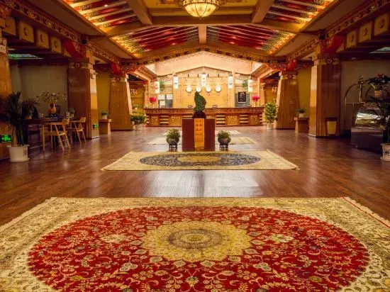 Holy Lotus Tibetan courtyard Hotel