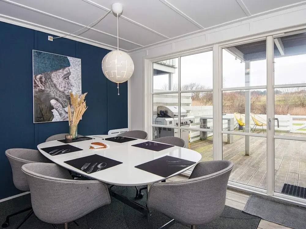 Apartment with maritime atmosphere