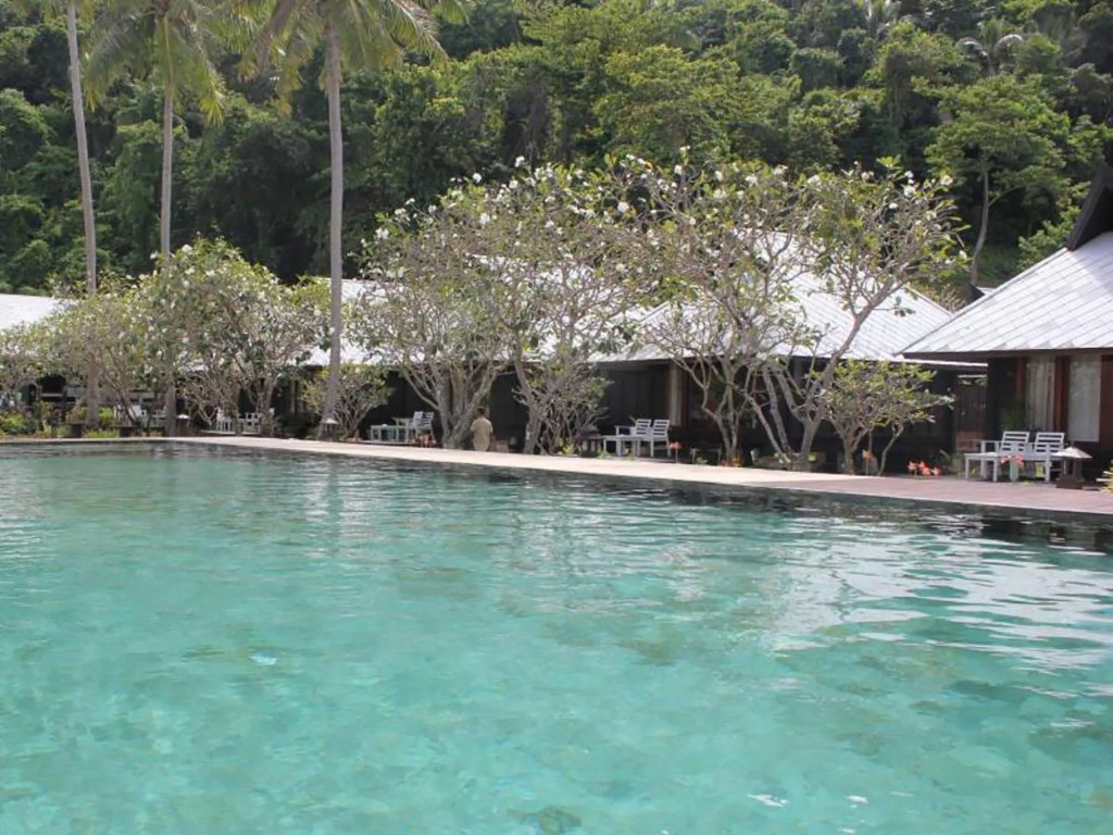 Отель Koh Ngai Thanya Beach Resort