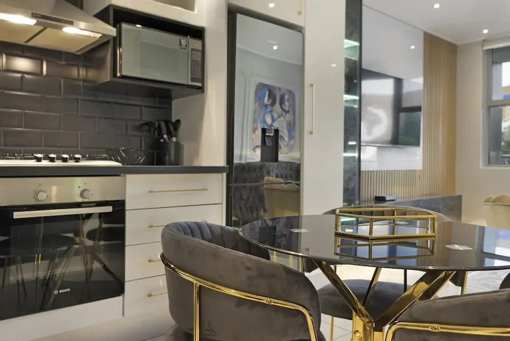 KMG Apartments at The Apex