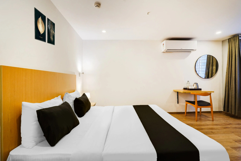 Super Oyo Townhouse Oak Spruce Hotels A2 Indiranagar