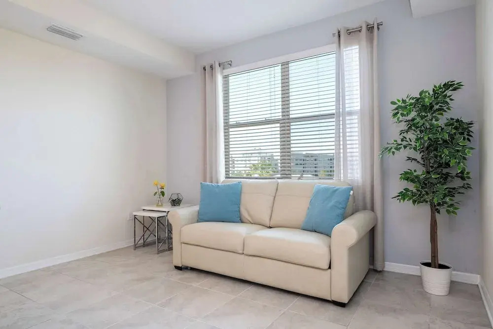 Stylish 2Br Condo By Disney Storey Lake 306 4731