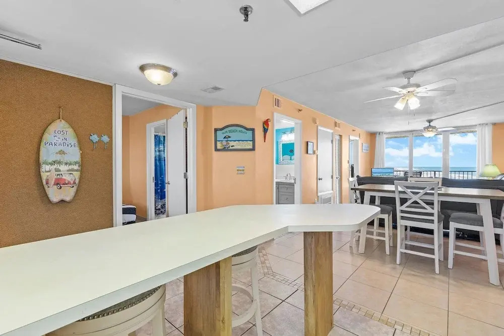 Oceania Plaza 808