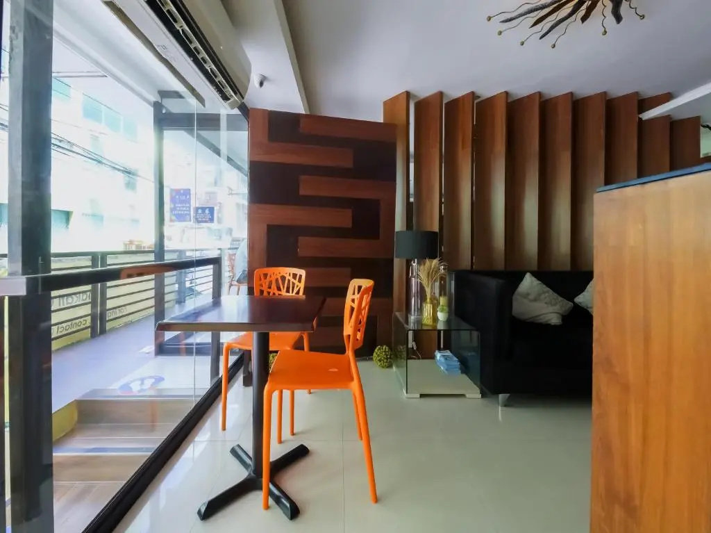 Nest Nano Suites Poblacion - Makati