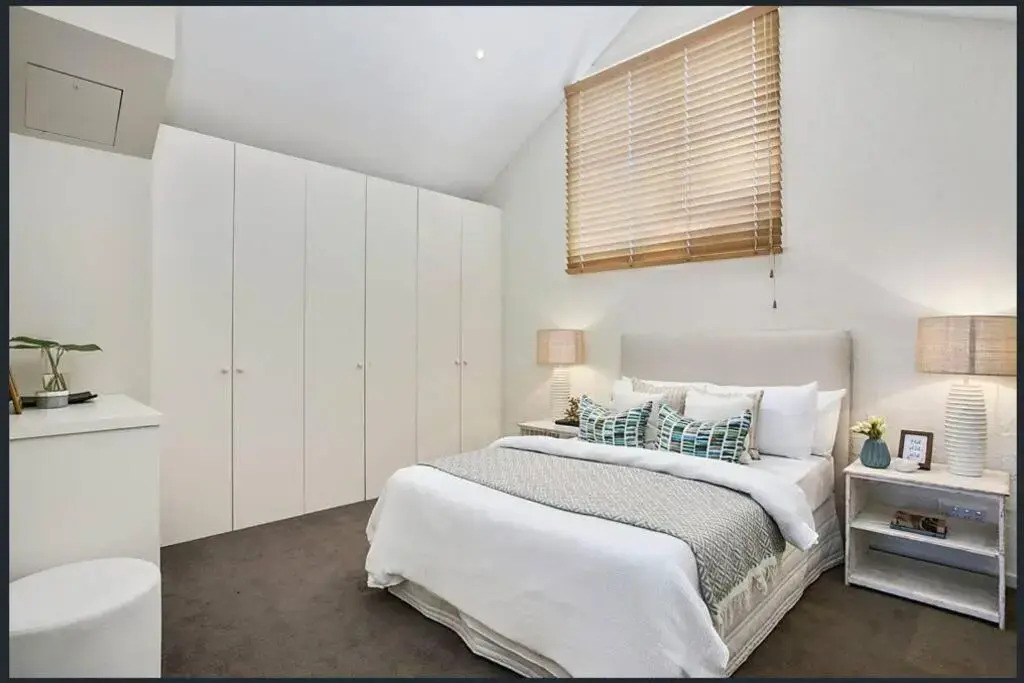 Lonnie Beach View Apartment