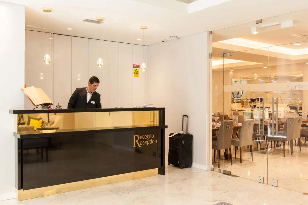 The 7 Hotel, Suites, Studios & Apartments