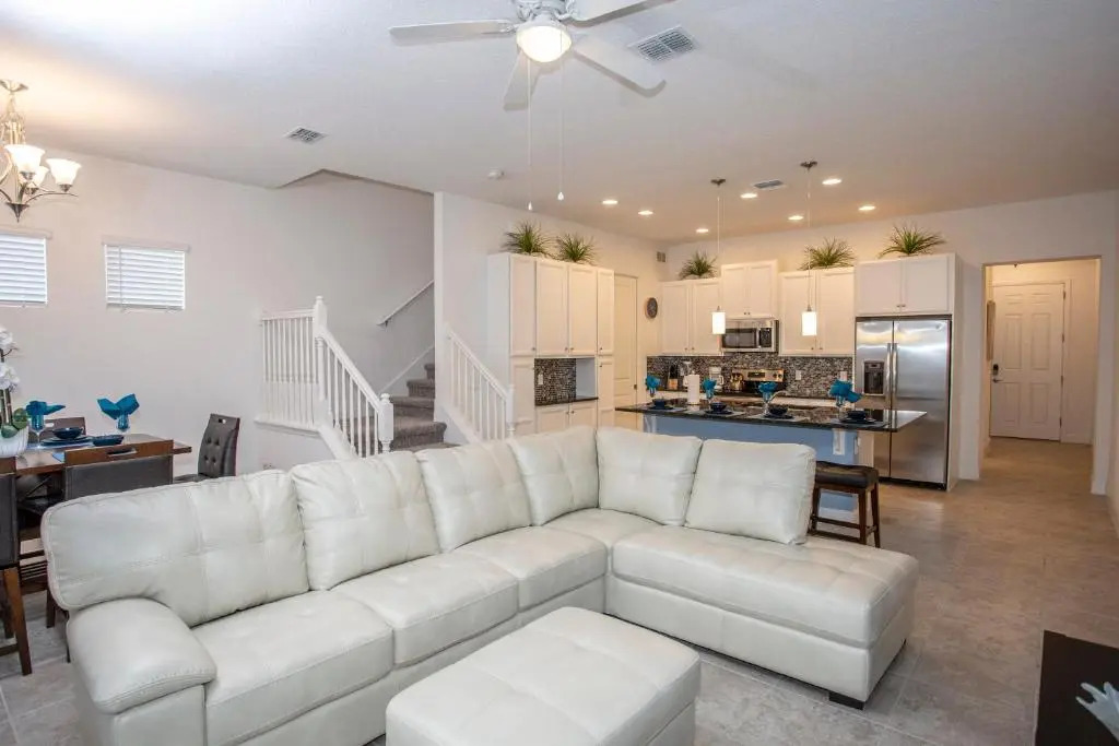 Stunning 5 Bd Home w/ Pool Close to Disney 174