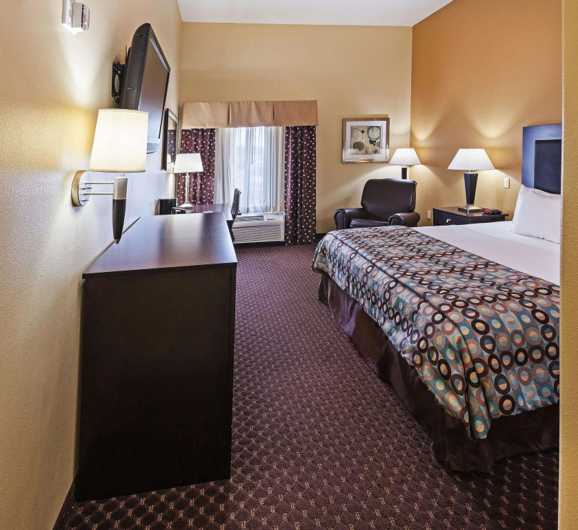 La Quinta Inn & Suites by Wyndham Alvin