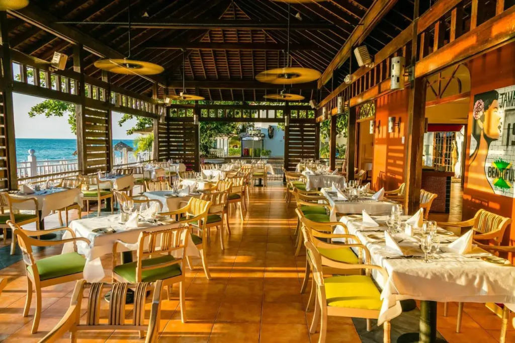 Grand Decameron Montego Beach, A Trademark All-Inclusive Resort