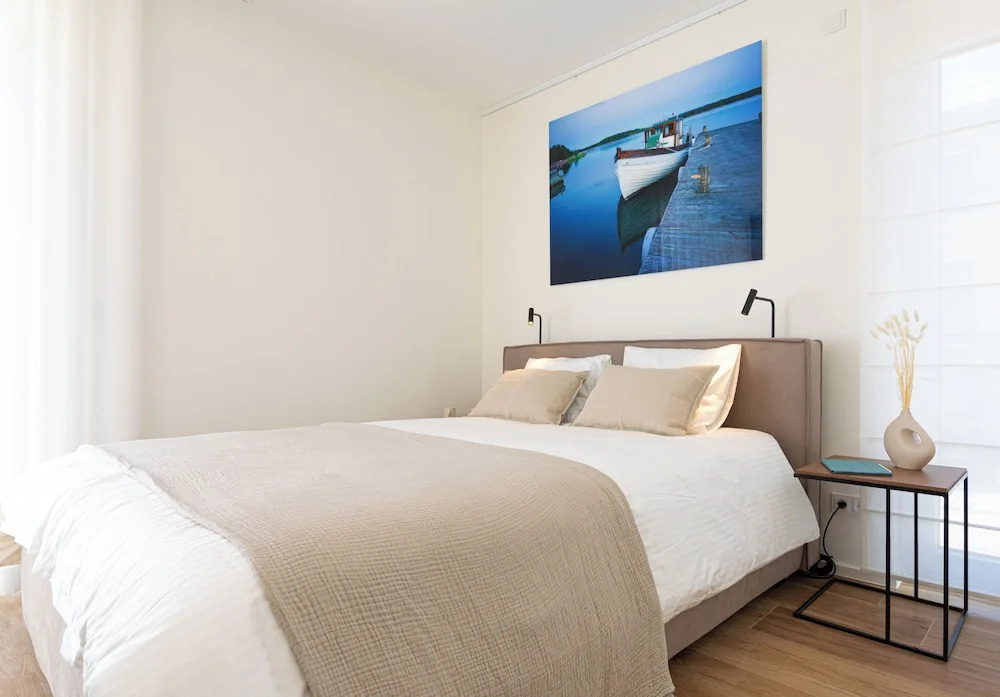 En Suite bedrooms at Reckenthal House by Rentaroo