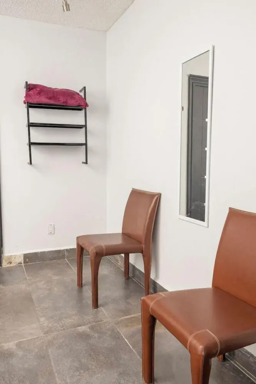 Apt in Del Valle Great Location near WTC