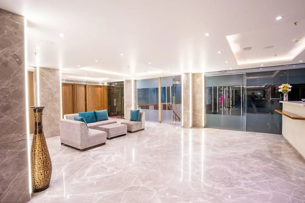 Regenta Inn Gurugram Sec-47 City Center