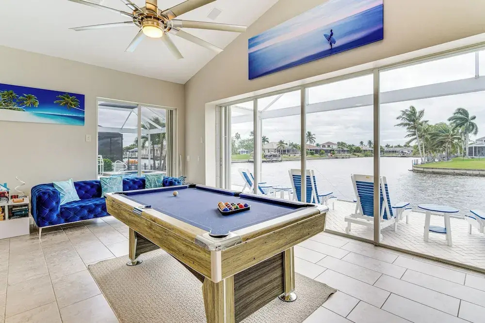 Canalfront Pool & Hot Tub: Home in Cape Coral