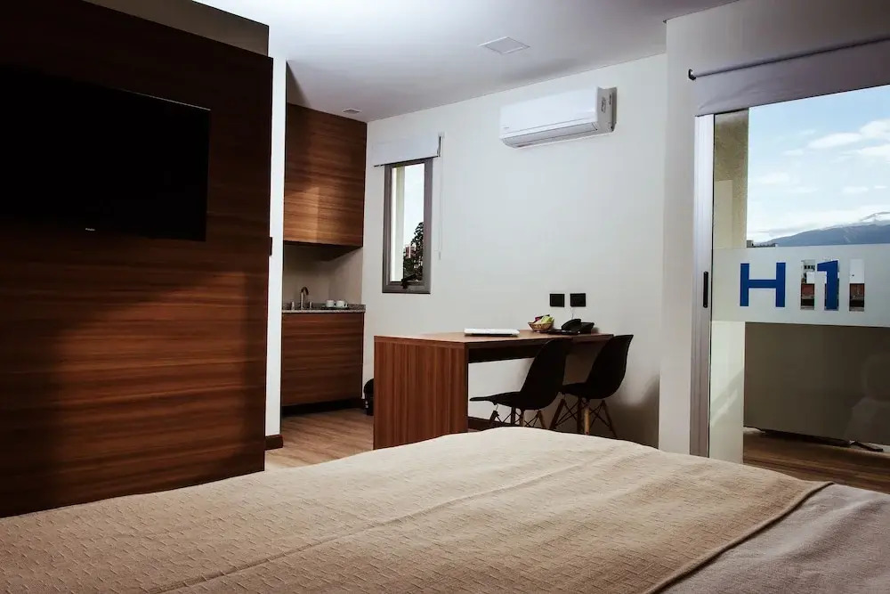 H1 Apartments Hotel