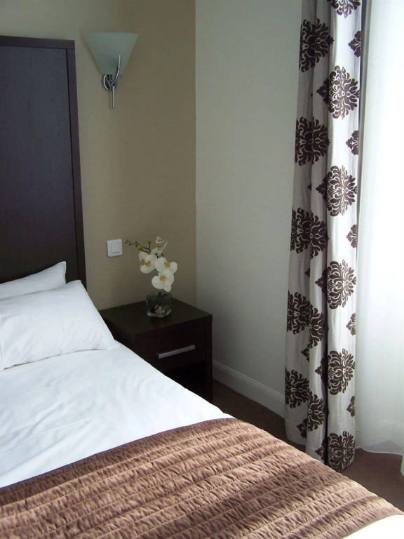 Brit Hotel Confort Auclair