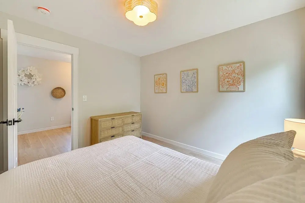 Saratoga Springs Home w/ Hot Tub: Walk to Downtown