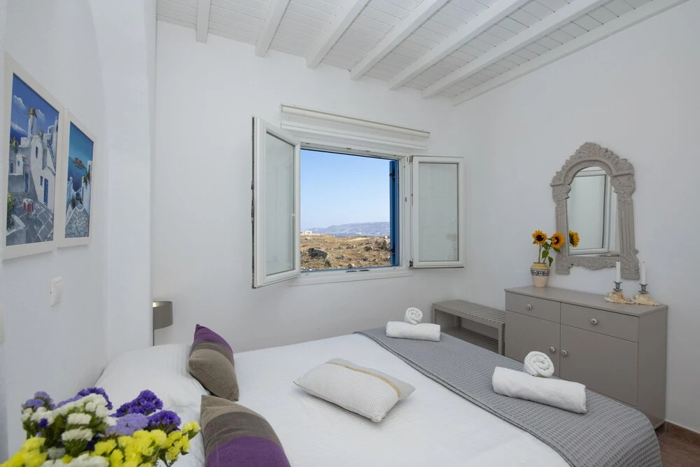 Serene Villa by Stylish Stays