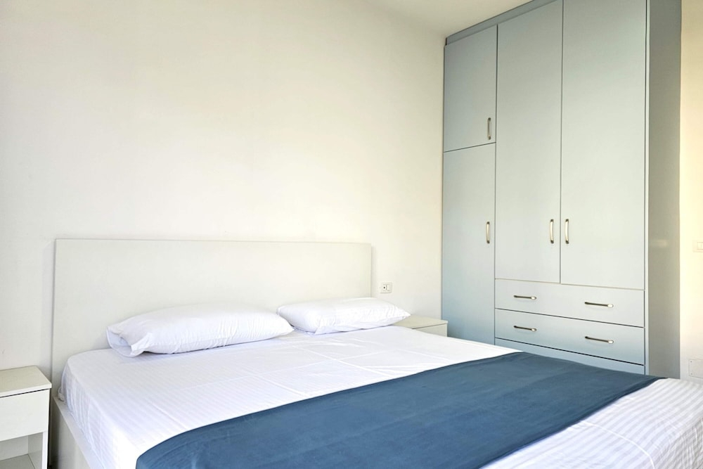 One Bedroom Apartment In Saranda - 001