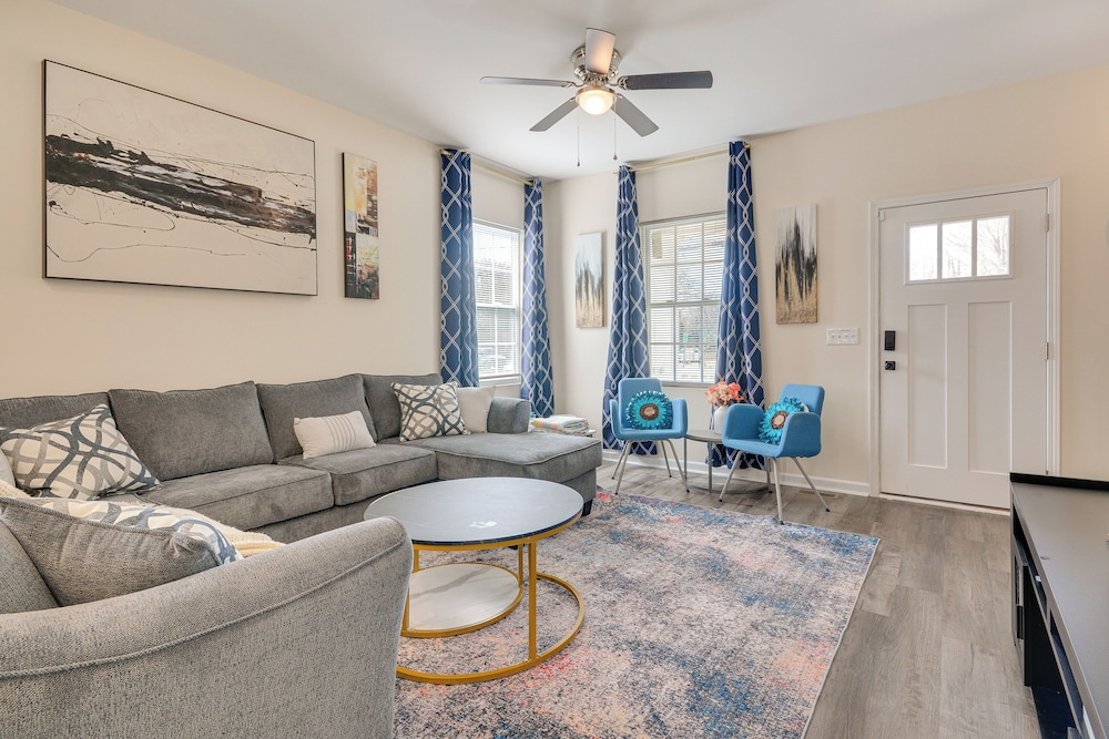 1 Mi to Downtown Greensboro: Newly Built Home!